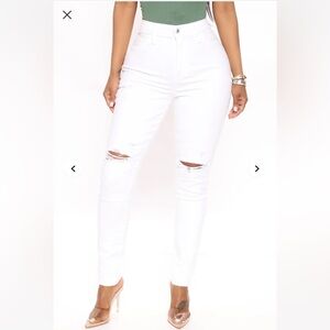 NWT FASHION NOVA OUR FAVORITE HIGH RISE SKINNY JEANS WHITE US7